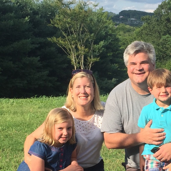 Meet your Posher, Shelby - Picture 1 of 1